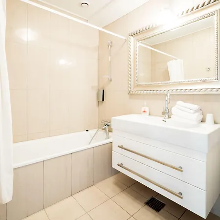 بيت ريفي Den Gamle Graensekro